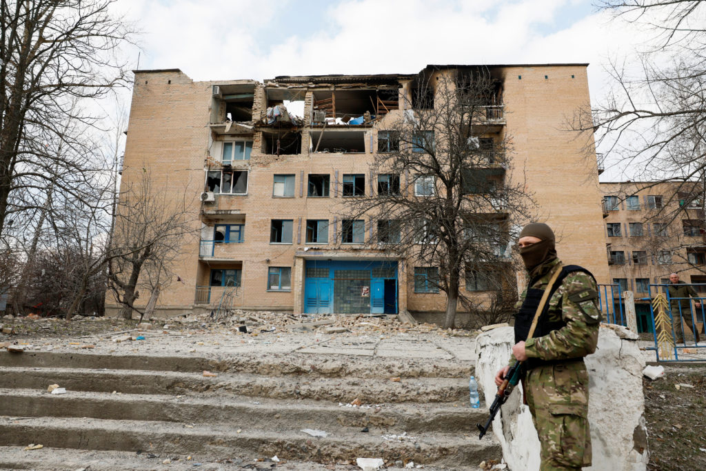 Ukraine Loses Embattled Eastern Town Amid Escalating War