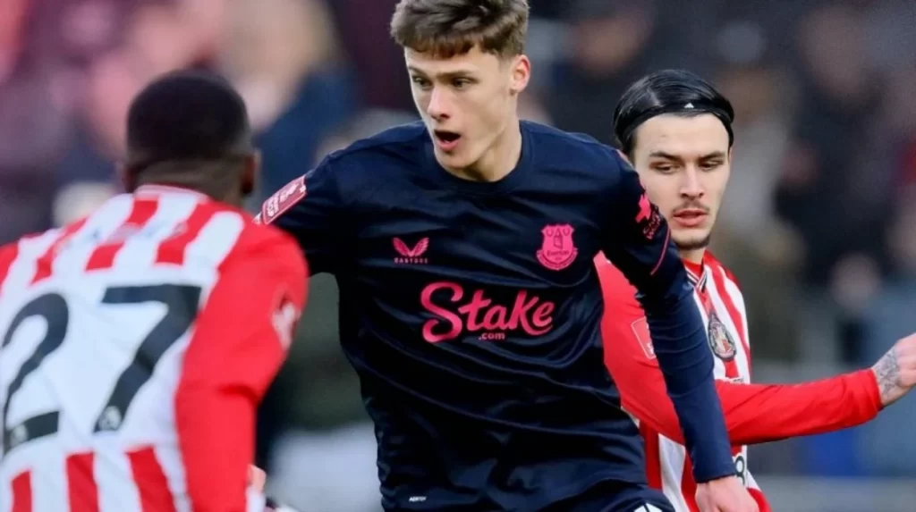 Everton lose to Sunderland on penalties in the FA Cup round 3