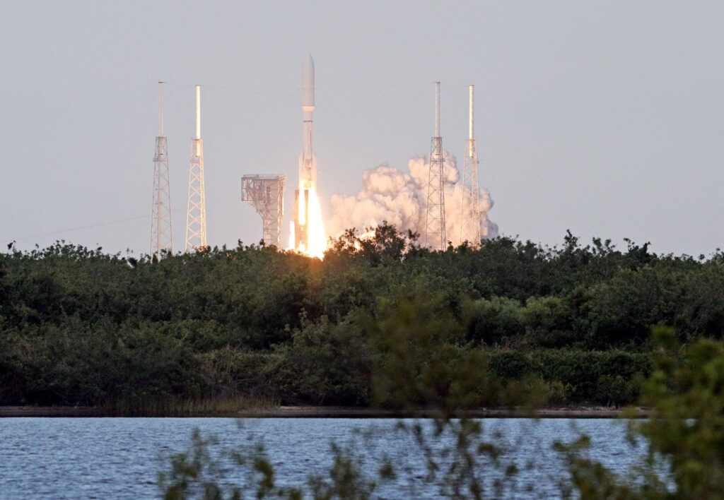 SpaceX Starlink Services Expansion Powers US Growth 2026