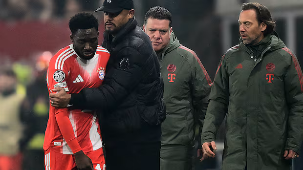 Alphonso Davies is healing from a strained right thigh muscle, according to Bayern Munich’s medical team.