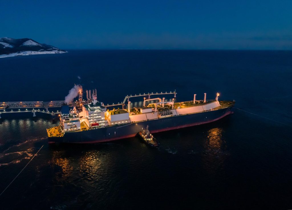 Russia LNG Asia Pacific Trade 5 Powerful Market Shifts 2026?