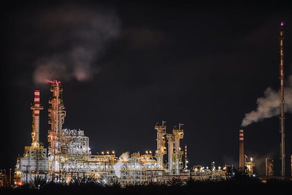 Ukraine Strikes Moscow Oil Refinery in Mass Drone Blitz