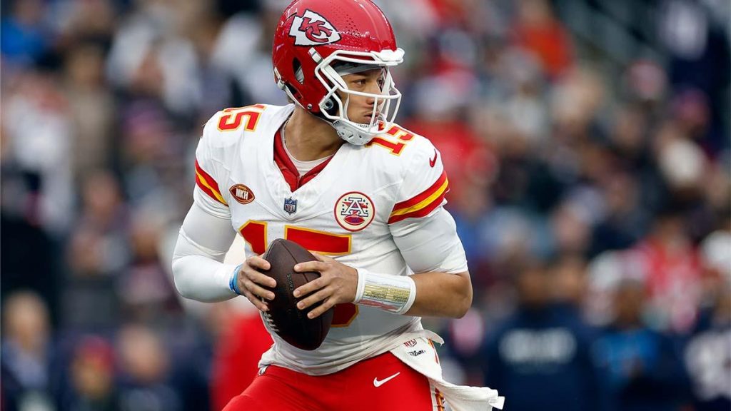 Mahomes vs Dak Prescott contract secures a half billion