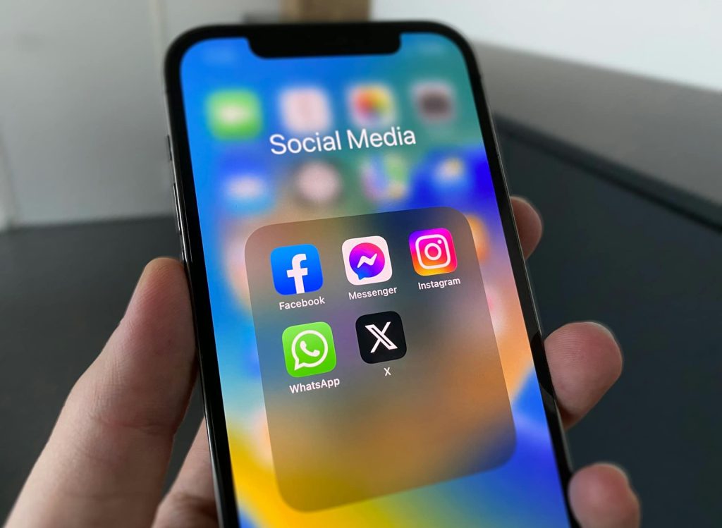 UAE Bans Social Media for Children Under 15 Years Old