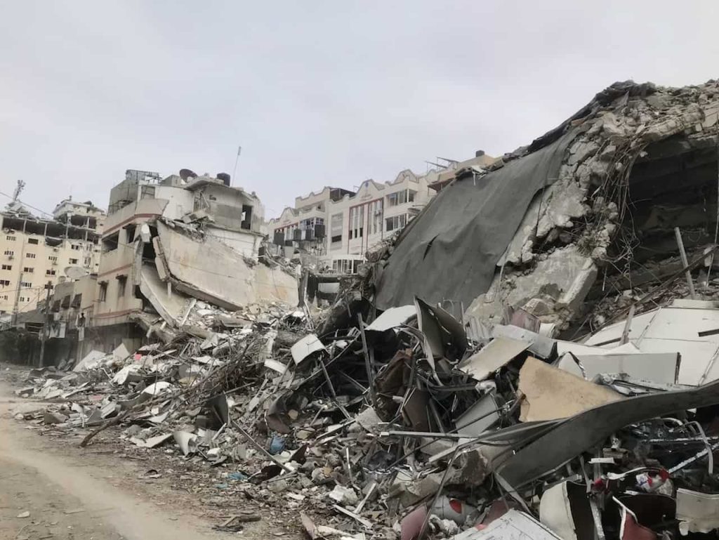 Anger Flares as Venezuela Twin Quakes Deaths Near 1,500