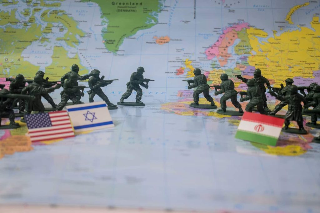 US and Iran Peace Talks Delayed as Truce Faces Doubt